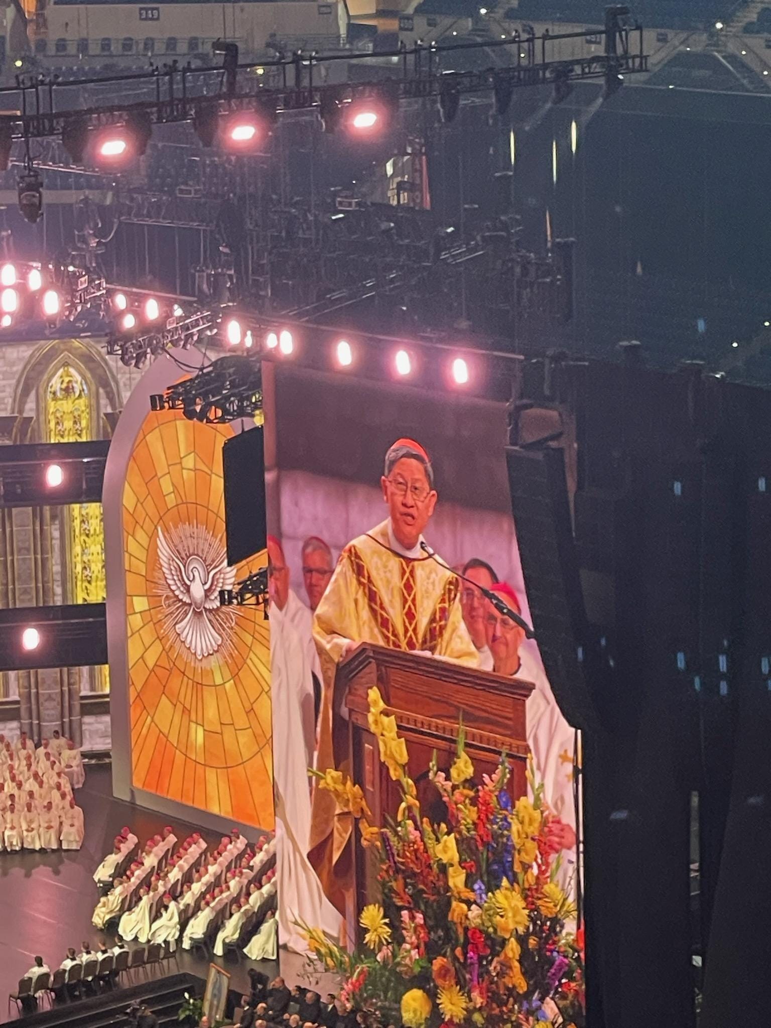 Cardinal Tagle, closing the 10th National Eucharistic Congress, told the more than 50,000 attendees that "Mission is not just about work but also about the gift of oneself."